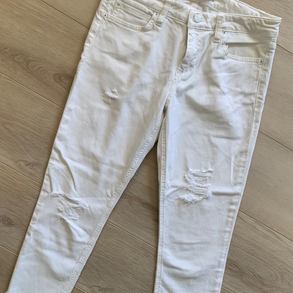 Joe's size 28 cropped skinny white jeans